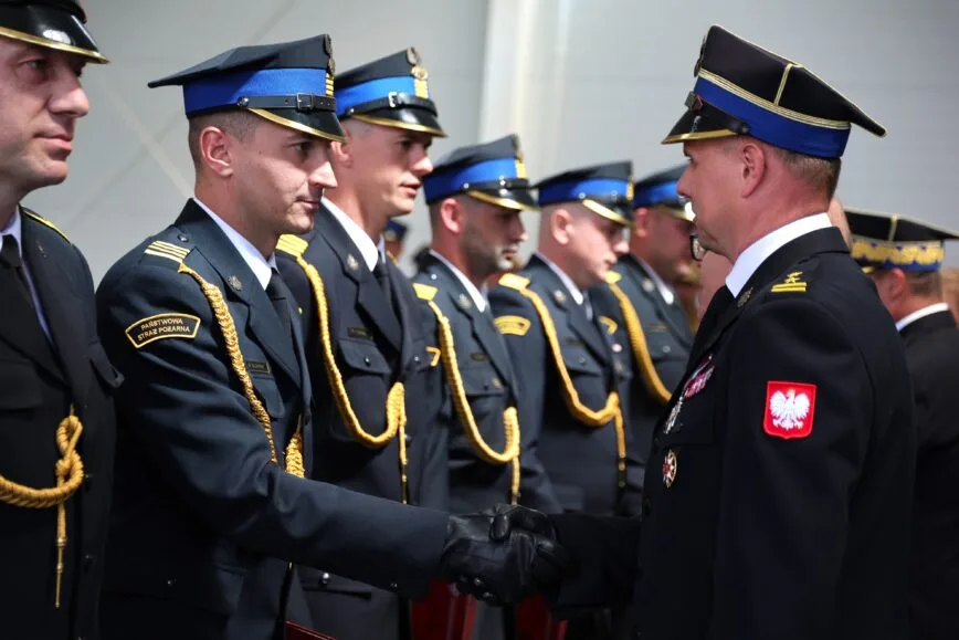 Mieleccy strażacy świętowali Dzień Strażaka z nową halą i nowym sprzętem