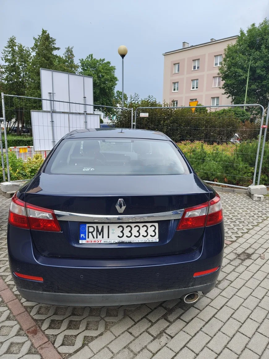Aukcja sprzedaży samochodu Renault Latitude