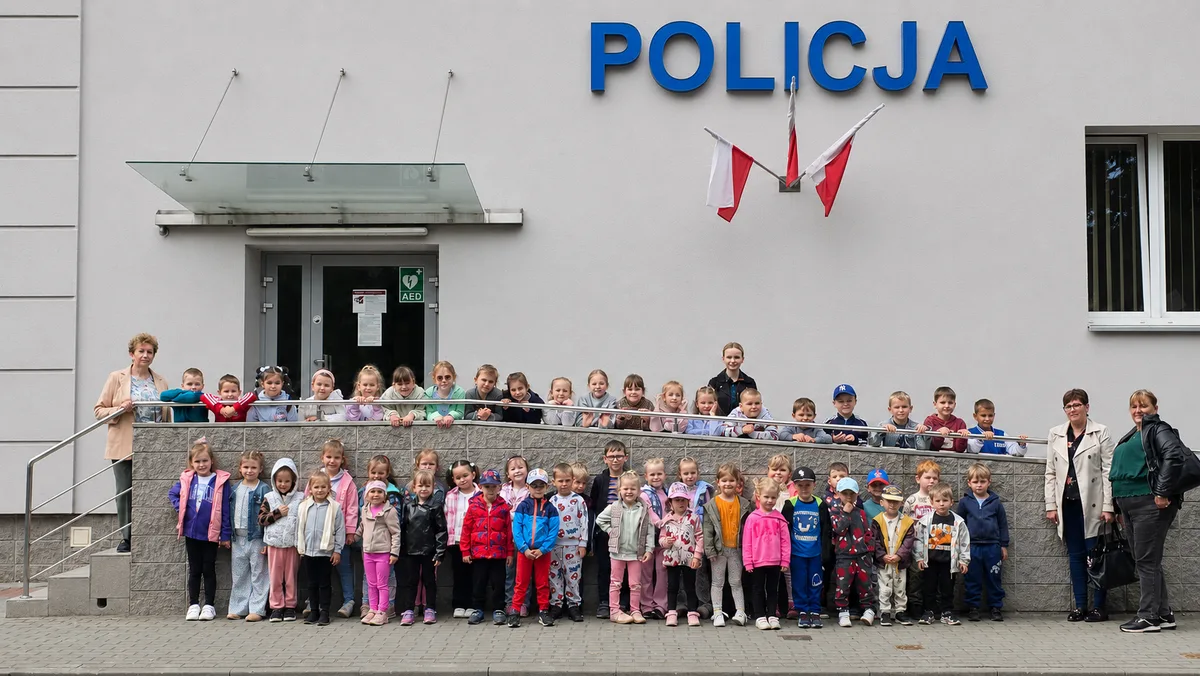 Dzieci z Dzikowca odwiedziły mielecką komendę policji